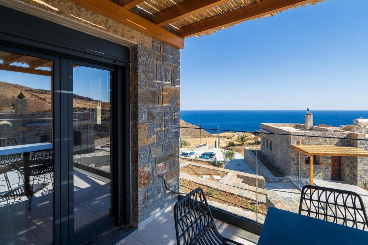 Celine Private Residences Léntas المظهر الخارجي الصورة